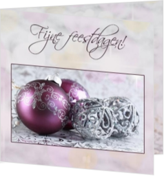 Klassieke kerstkaarten maken en versturen - klassieke kerstkaart met paarse en zilveren kerstballen mk2508008, vk